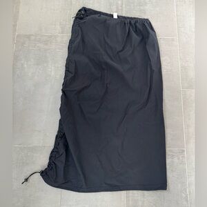 Noblu Chic Black Midi Skirt for Women